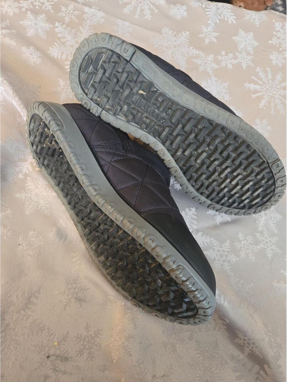 L.L. Bean Women's Quilted Mountain Slippers Black Size 7 Medium - Picture 6 of 6